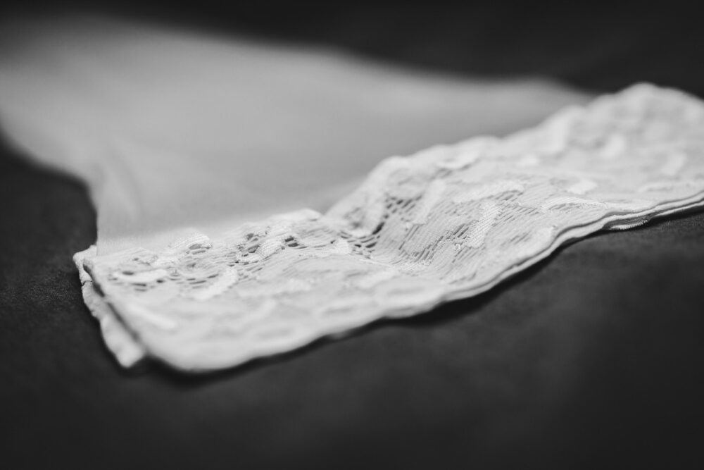 Aankleding Bruid en Bruidegom (C) www.guidohibma.nl-142