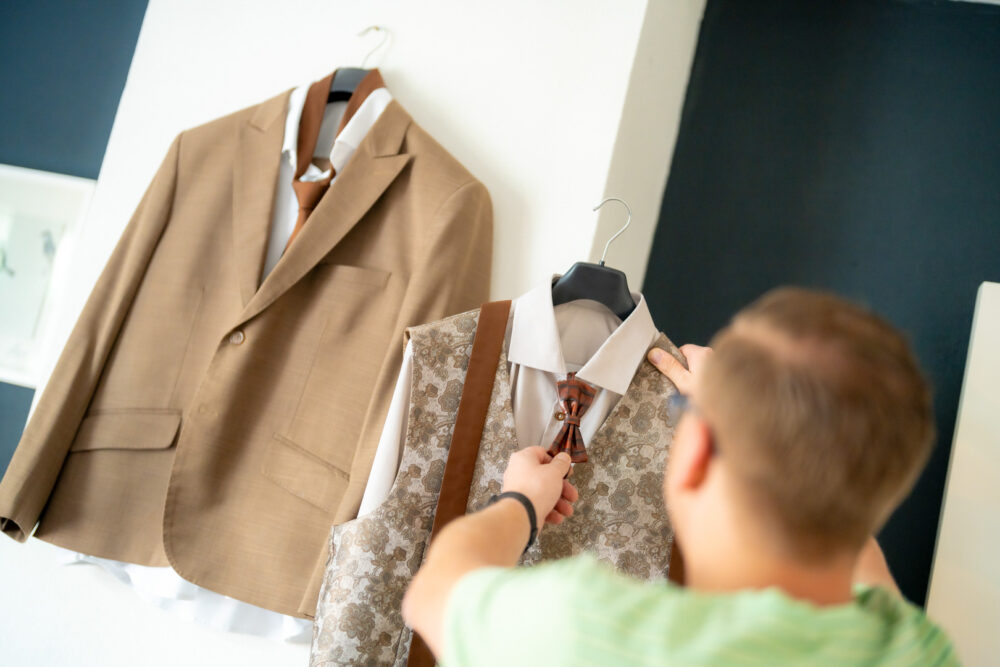 Aankleding Bruid en Bruidegom (C) www.guidohibma.nl-238