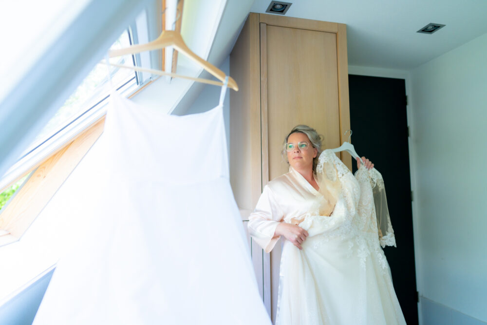 Aankleding Bruid en Bruidegom (C) www.guidohibma.nl-87